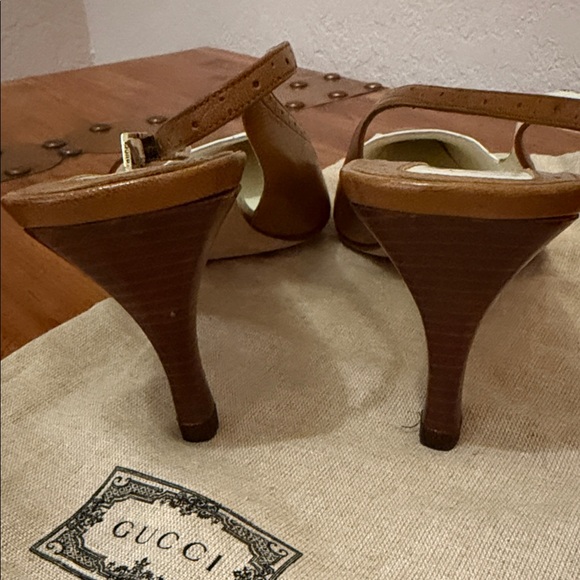 Gucci Two-Tone Brown and White Leather Slingback Heels - Picture 3 of 7